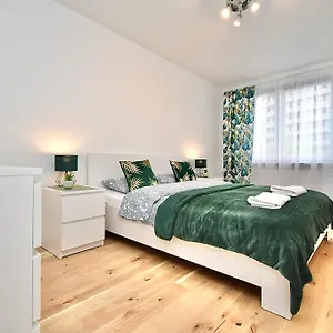 Apartament Obrzezna, Warszawa